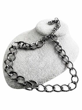 New Woman’s Sterling Silver Handmade Hammered Chain Link Bracelet